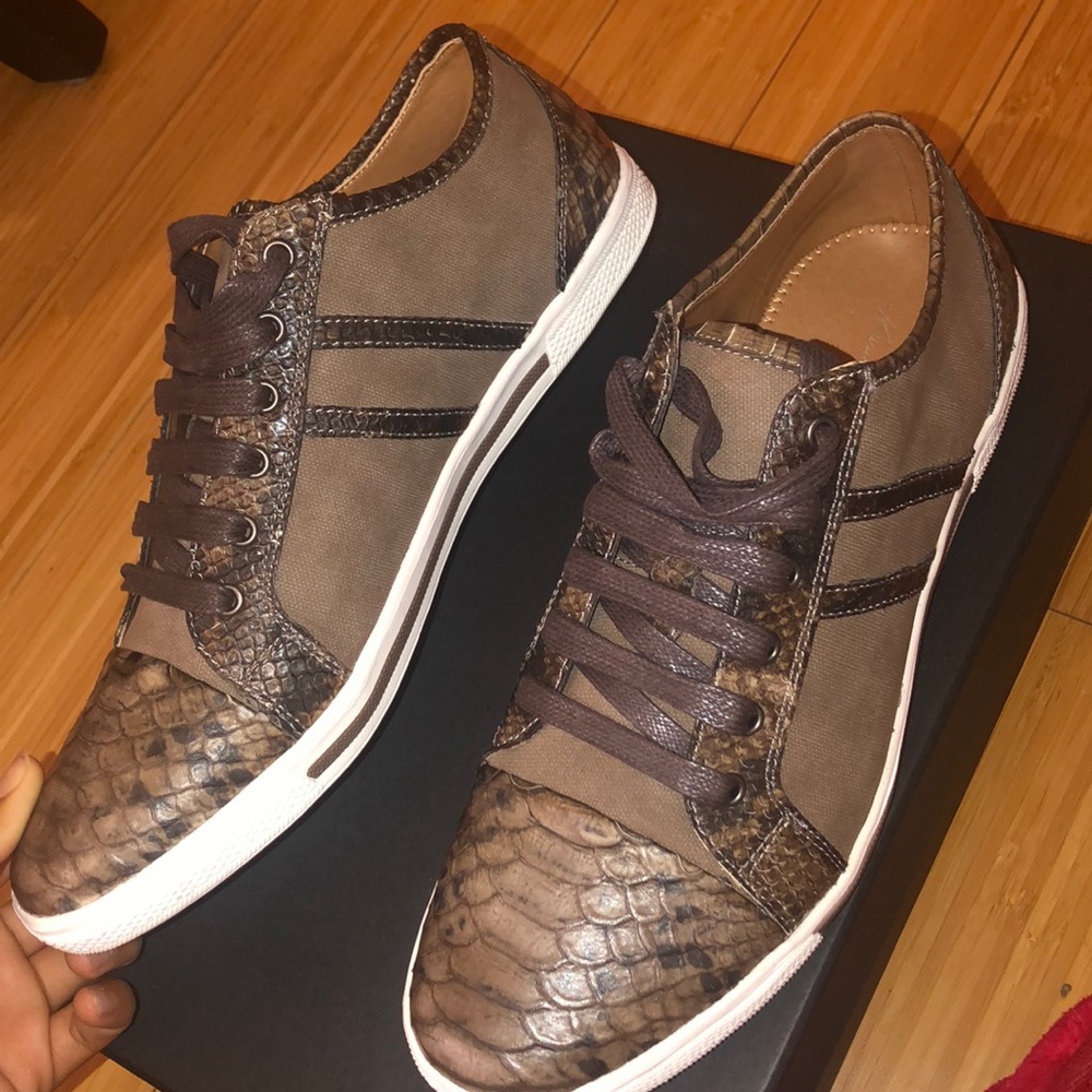 Kenneth Cole get down 2 it SN in taupe